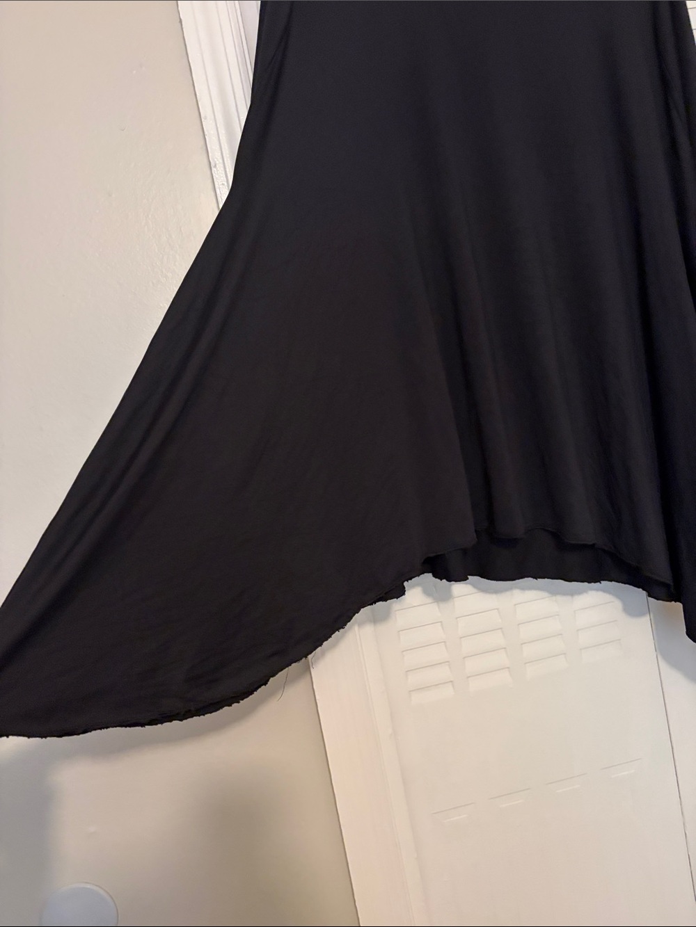 Custom made Top 🖤 - Picture 2 of 5